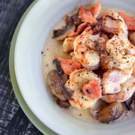 Creamy Shrimp and Bacon Skillet