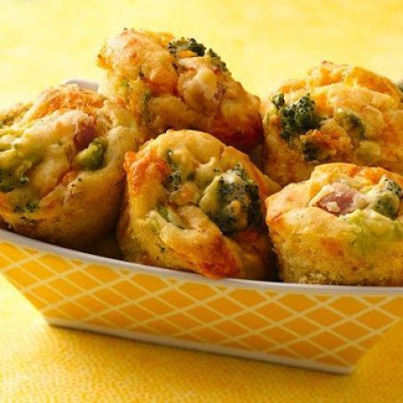 Easy Broccoli, Cheese and Ham Muffins