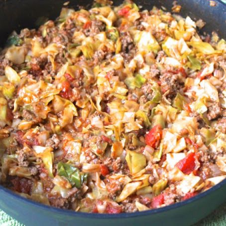 Amish One-Pan Ground Beef and Cabbage Skillet