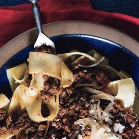 HOMEMADE PAPPARDELLE w/BOLOGNESE
