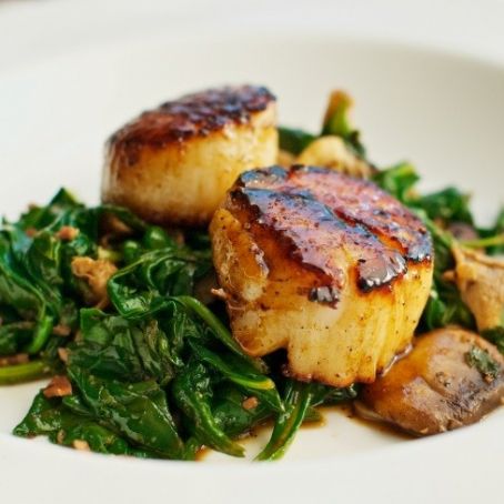 Seared Scallops with Apple Cider-Balsamic Glaze
