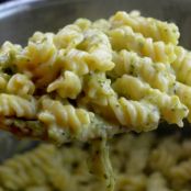 Instant Pot Broccoli Cheddar Pasta