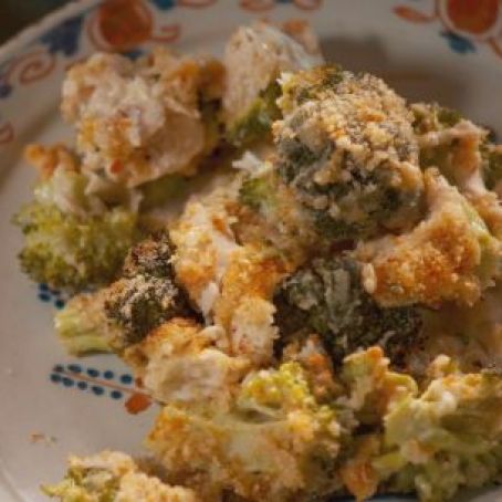 Chicken Divan Casserole (Nancy Fuller)