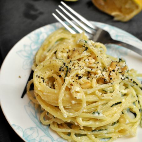 Lemon Garlic Spaghetti