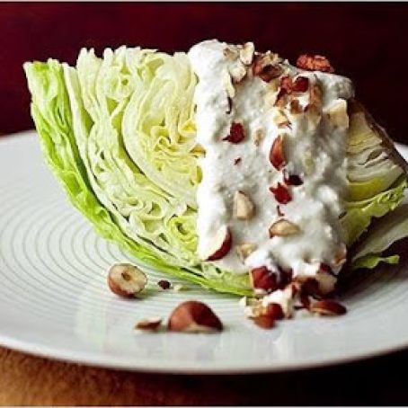 ICEBURG LETTUCE w/BLUE CHEESE DRESSING