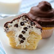 Chocolate Covered Cannoli Cupcakes