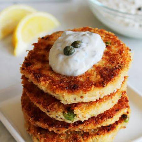 Almond Basil Crabcakes with Yogurt Dip Recipe