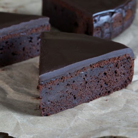One Bowl Gluten Free Chocolate Cake - Gluten-Free on a Shoestring
