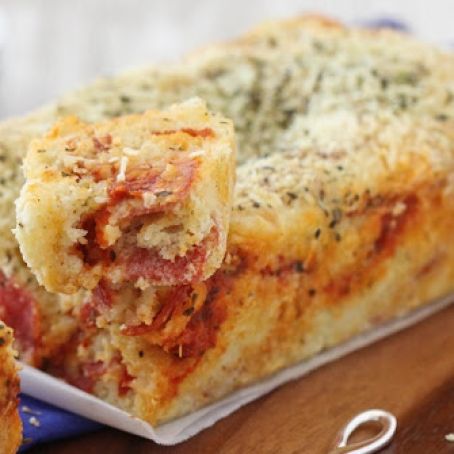 CHEESY PEPPERONI PIZZA QUICK BREAD