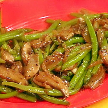 Green Beans and Portobello Mushroom Saute