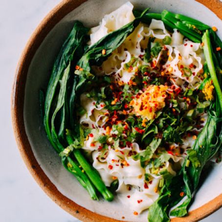 NOODLES - 15-Minute Hot Oil Noodles (You Po Mian)