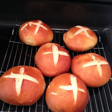 Pretzel Buns