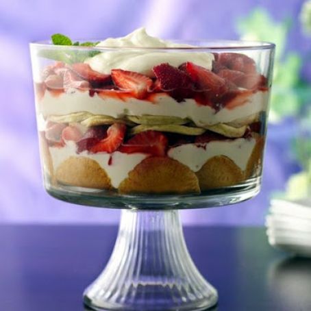 Strawberry Cream Cheese Trifle