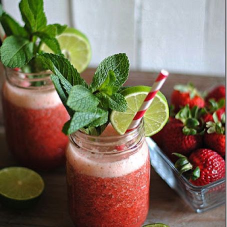 Sparkling Strawberry-Mint Limeade