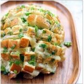 Bloomin' Onion Bread