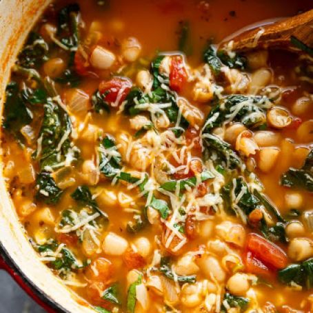 10-Minute White Bean Parmesan Spinach Soup