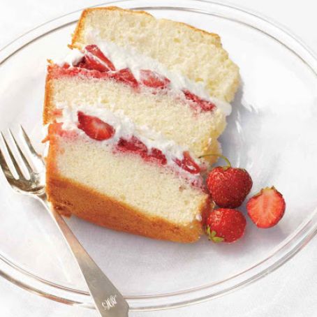 Chiffon Cake with Strawberries and Cream