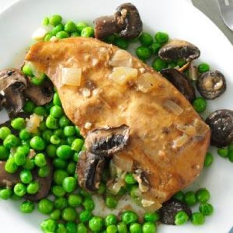 Slow Cooker Mushroom Chicken & Peas Recipe
