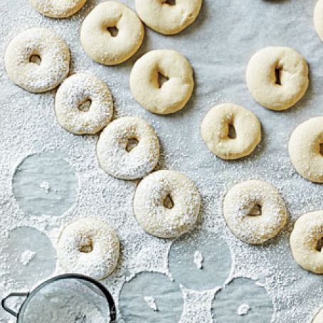 Anise-Flavored Doughnuts