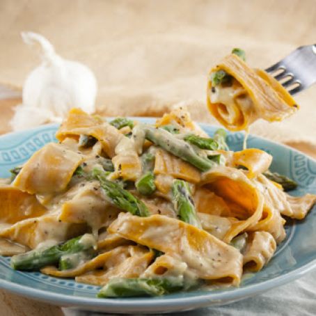 Vegan Fettuccine with Cauliflower Alfredo