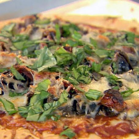 MUSHROOM-ONION-BASIL PIZZA {ellie krieger}