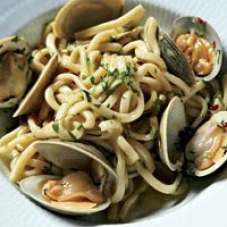 Spaghetti with Clams and Garlic