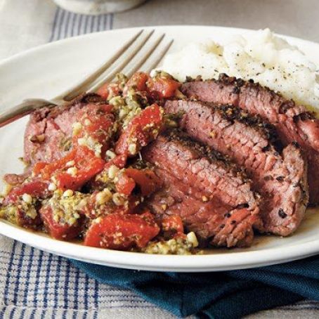 Pepper Steak with Roasted Red Pepper Pesto