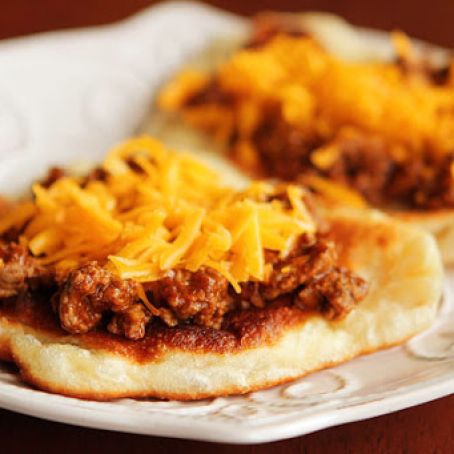 Cheeseburger Flatbread Melts