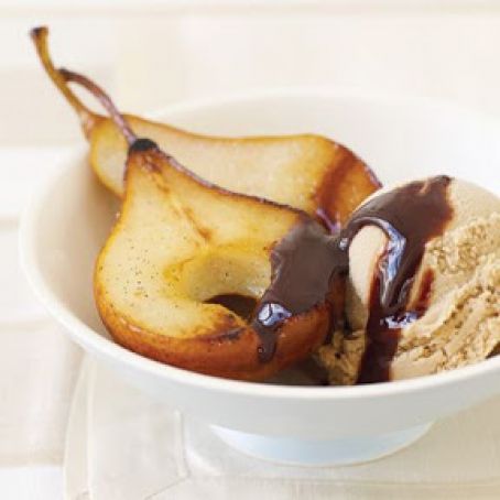 Roasted Pears with Chocolate Sauce
