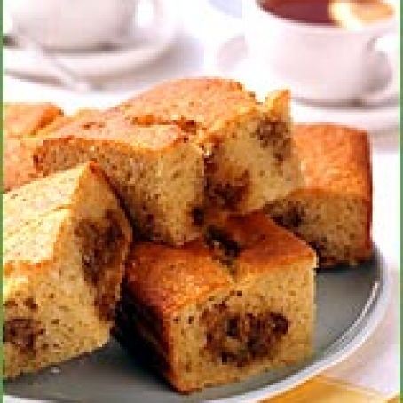 BANANA NUT CRUMB CAKE