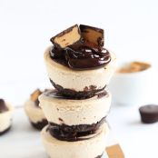 No Bake Peanut Butter Cup Cheesecakes, Vegan
