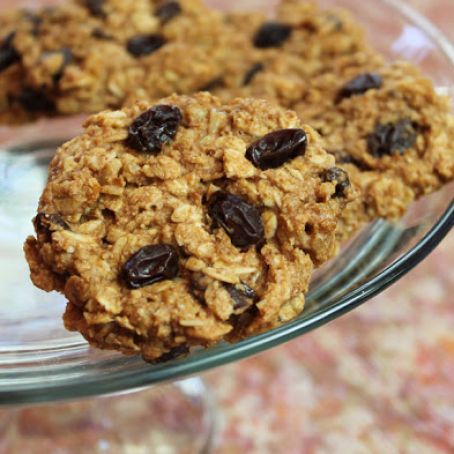 Oatmeal Raisin Cookies