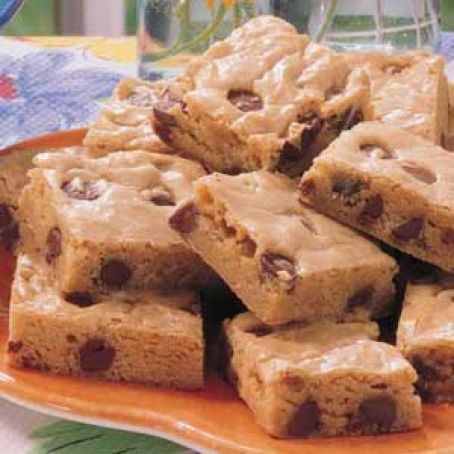 Peanut Butter Chocolate Chip Blondies
