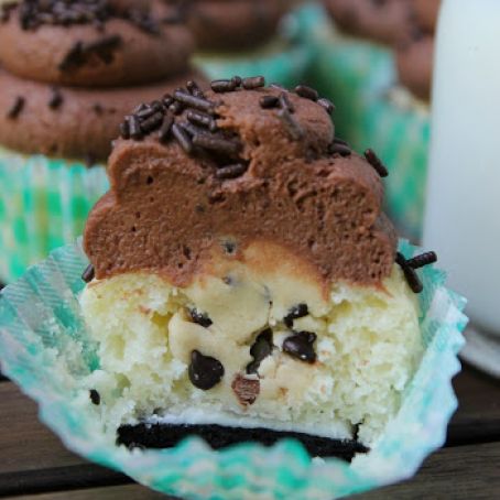 Triple Threat Cupcakes