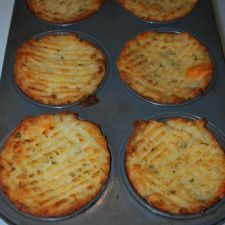Mashed Potatoes in Muffin Tins