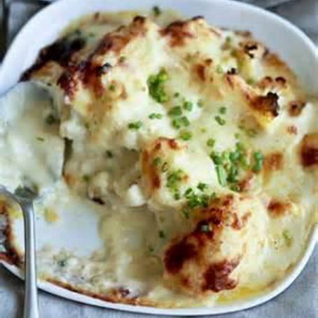 Cauliflower with Cheese Sauce