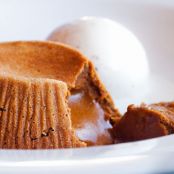 Molten Dulce de Leche Cakes