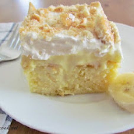 Banana Pudding Poke Cake