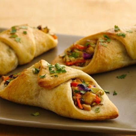 Asian-Spiced Cashew-Chicken Piadinis :)