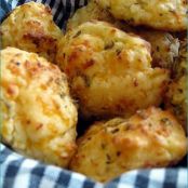Cheesy Garlic Biscuits
