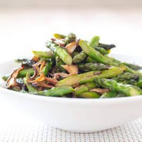 Stir-Fried Asparagus with Shiitake Mushrooms