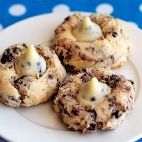 Cookies and Cream Kiss Cookies