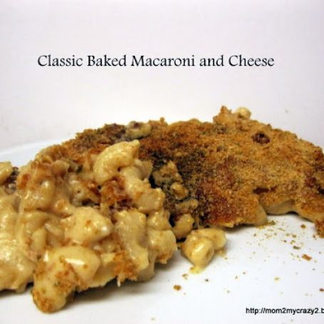 Classic Baked Macaroni and Cheese
