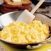 Breakfast: Perfect Scrambled Eggs