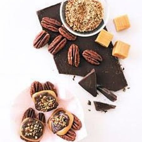 Chocolate-Caramel Pecan Clusters