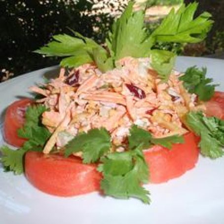 CRUNCHY TUNA SALAD WITH SHOESTRING POTATOES