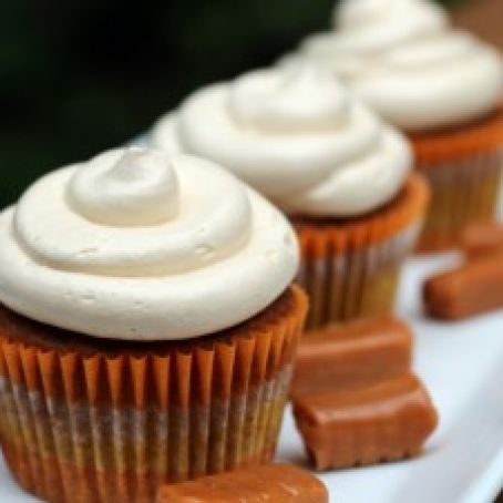 Pumpkin Cupcakes with Salted Caramel Buttercream Frosting