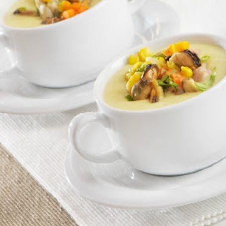 Seafood Chowder w/Crispy Bread Crumbs