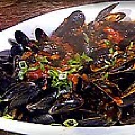 Mussels in Spicy Red Sauce