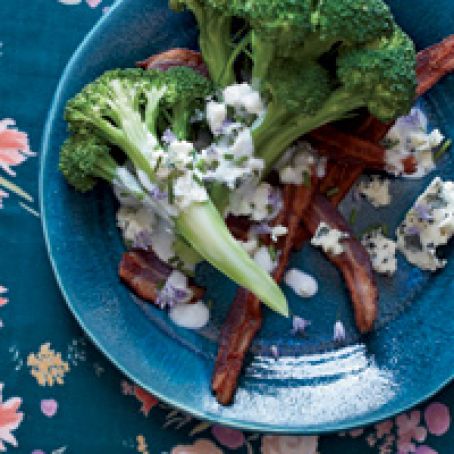 Broccoli with Bacon, Blue Cheese and Ranch Dressing